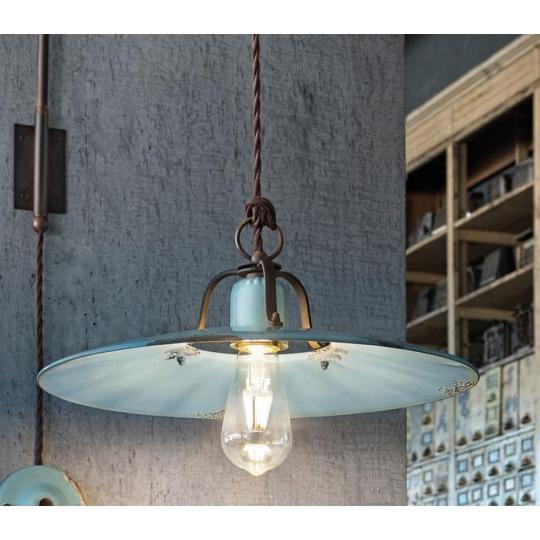 modra vintage retro nastenna lampa osvetlenie mediteran stary vzhled patina renovacia kuchyna jedalen loft patinazovanydizajn rekreacny dom renovacne napady hrdzavy ferroluce.jpg